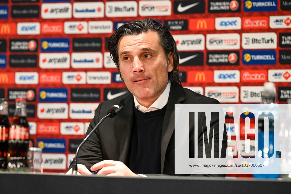 Fussball, Herren, Saison 2023 2024, Länderspiel in Berlin, Deutschland - Türkei, v. l. Trainer Vincenzo Montella (Türkei) bei der Pressekonferenz nach dem Spiel, 18.11. 2023,