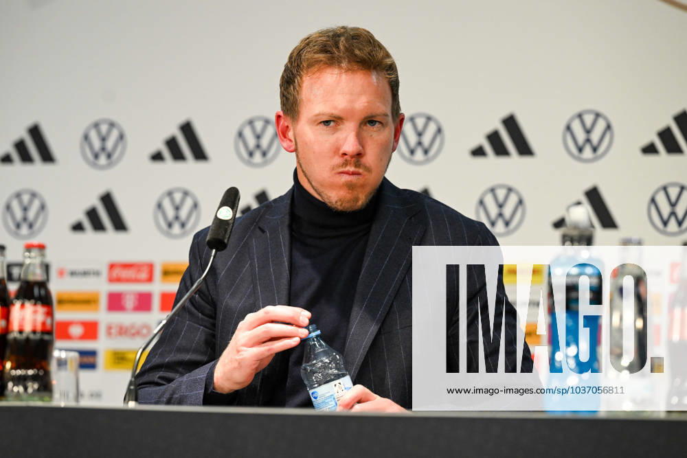 Fussball, Herren, Saison 2023 2024, Länderspiel in Berlin, Deutschland - Türkei, v. l. Trainer Bundestrainer Julian Nagelsmann (Deutschland) bei der Pressekonferenz nach dem Spiel, 18.11. 2023,