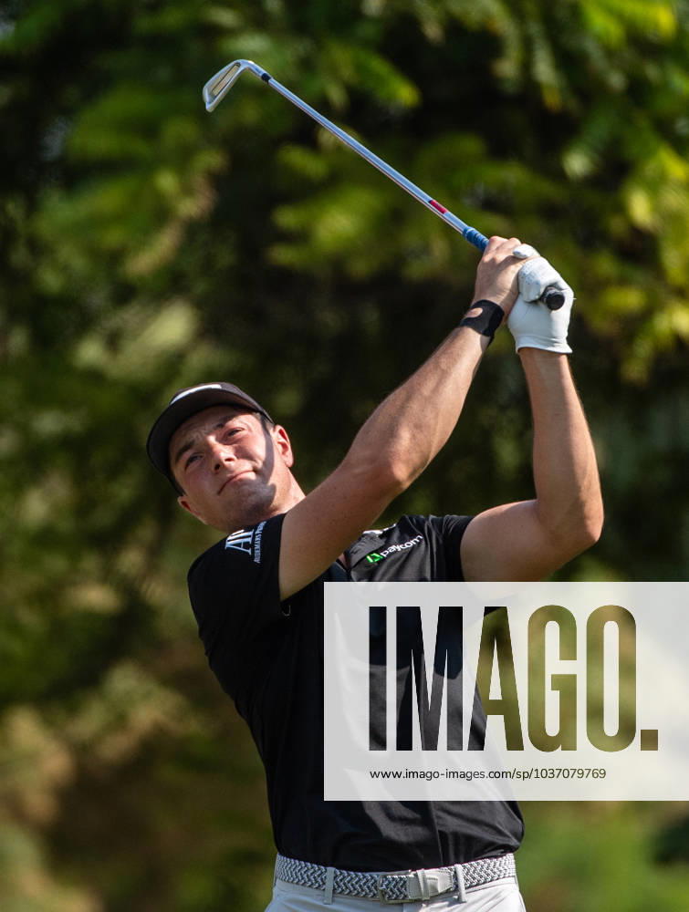 VIKTOR HOVLAND of Norway tees off at the fourth hole during DP World Tour Championship in Dubai, United Arab Emirates, Nov 19, 2023. Dubai United Arab Emirates