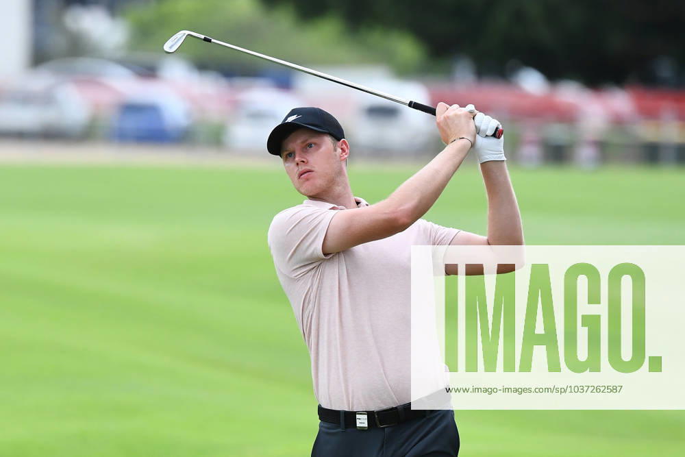 GOLF AUSTRALIAN PGA, Golf Herren Cameron Davis plays a shot during round 3 of the 2023 Australian PGA Championship in Brisbane, Saturday, November 25, 2023. ( NO ARCHIVING, , NO USE IN BOOKS WITHOUT CONSENT BRISBANE QUEENSLAND AUSTRALIA