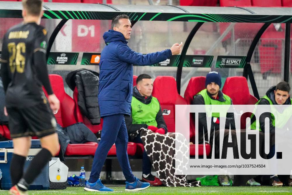 ALKMAAR - HSK Zrinjski coach Mario Ivankovic during the UEFA Conference League match in group E between AZ Alkmaar and HSK Zrinjski Mostar at the AFAS stadium on November 30, 2023 in Alkmaar, Netherlands. ANP ED VAN DE POL UEFA Conference League 2023 24 2023 2024 ANPxSportx IVx 485130295 originalFilename: 485130295