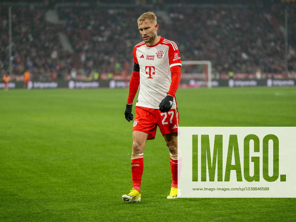 Konrad Laimer (FC Bayern Muenchen, 27), GER, FC Bayern Muenchen (FCB) vs. TSG 1899 Hoffenheim (TSG), Fussball, Bundesliga, 17. Spieltag, Spielzeit 2023 2024, 12.01.2024, DFB DFL regulations prohibit any use of photographs as image sequences and or quasi-video., GER, FC Bayern Muenchen (FCB) vs. TSG 1899 Hoffenheim (TSG), Fussball, Bundesliga, 17. Spieltag, Spielzeit 2023 2024, 12.01.2024 Muenchen