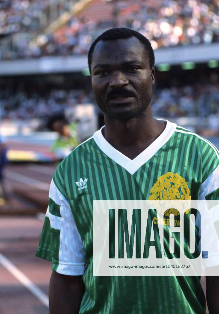 Onderwerp Subject: Cameroon World Cup 1990 Italy Club Team Country: Cameroon Seizoen Season: 1989 1990 FOTO PHOTO: Cameroon s Roger MILLA Trefwoorden Keywords: wc wk wereldkampioenschap kameroen P 07 09 %15,0 $10 BARI ITA Content not available for redistribution in The Netherlands directly or indirectly through any third parties.
