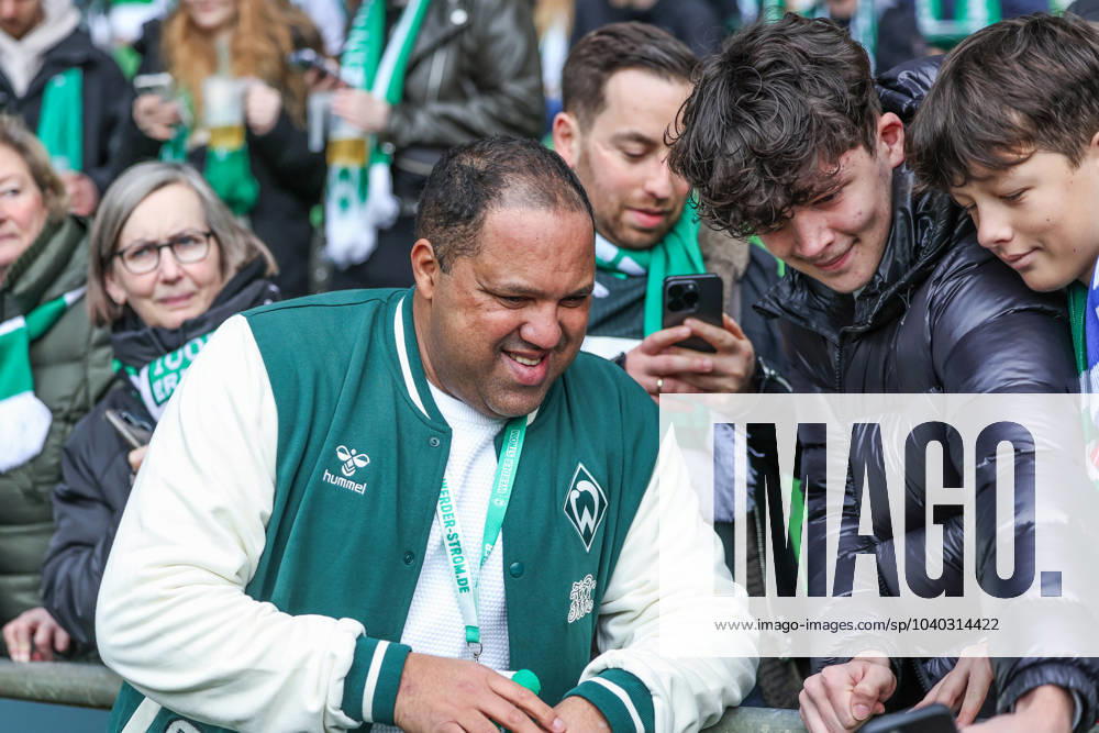 Fussball, 1. Bundesliga, 21. Spieltag, Saison 2023 2024, SV Werder Bremen - 1. FC Heidenheim, Ailton (Werder Bremen) Bremen Weserstadion Bremen Deutschland xRHR-FOTO TRx