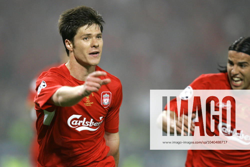 Onderwerp Subject: Liverpool Champions League Final Reklame: Club Team Country: Liverpool Seizoen Season: 2004 2005 FOTO PHOTO: Liverpool s Xabi ALONSO (L) celebrates his goal (3-3) with Milan BAROS (R) Trefwoorden Keywords: 02 $66 ±1091177556844 ISTANBUL TUR Content not available for redistribution in The Netherlands directly or indirectly through any third parties.
