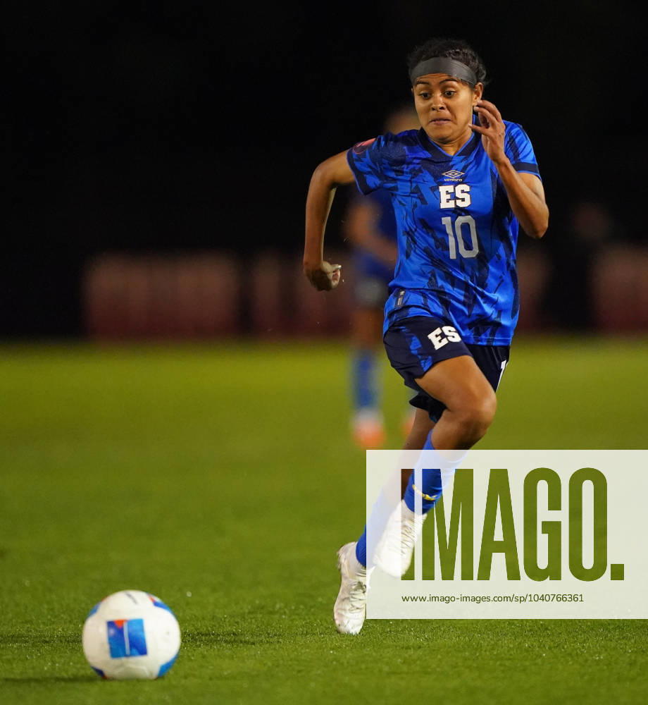 El Salvador forward BRENDA CEREN (10) chases down the long pass during the first half against Guatemala at Dignity Health Sports Park. Carson USA - ZUMAm260 20240213_zsp_m260_046