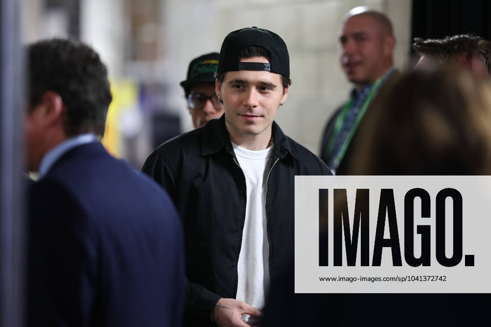 BROOKLYN BECKHAM follows his father DAVID BECKHAM into the tunnel elevator before a match between Los Angeles Galaxy and Inter Miami CF at Dignity Health Sports Park in Carson, California. Carson USA - ZUMAt158 20240225_zsp_t158_004