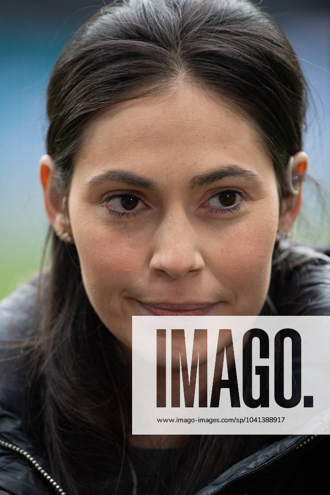 Ann-Sophie Kimmel, Moderatorin, DAZN, Sportjournalistin, Portraet, Porträt, Portrait, Angeschnittenes Einzelbild, Einzelmotiv, Fussball 1. Bundesliga, 23. Spieltag, Eintracht Frankfurt (F) - VfL Wolfsburg 2-2 am 25.02.2024 im Deutsche Bank Park in Frankfurt Deutschland. DFL regulations prohibit any use of photographs as image sequences and or quasi-video Ã‚Â