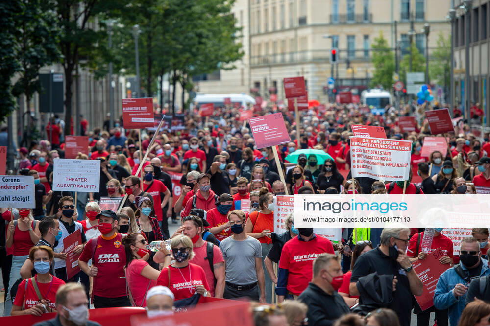 KW37 Berlin GER, Berlin, Innenstadt, alarmstuferot, Grossdemo