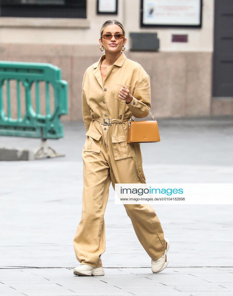 Ashley Roberts seen departing from the Global Radio Studios in London. London United Kingdom - ZUMAs197 20200610_zaa_s197_007