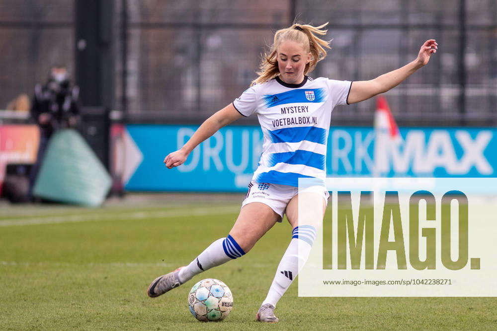 Rotterdam, Netherlands, March 10th 2024: Britt Udink (17 PEC Zwolle) in action during the Azerion Eredivisie Vrouwen football game between Feyenoord and PEC Zwolle in Varkenoord in Rotterdam, Netherlands. (Leiting Gao SPP)