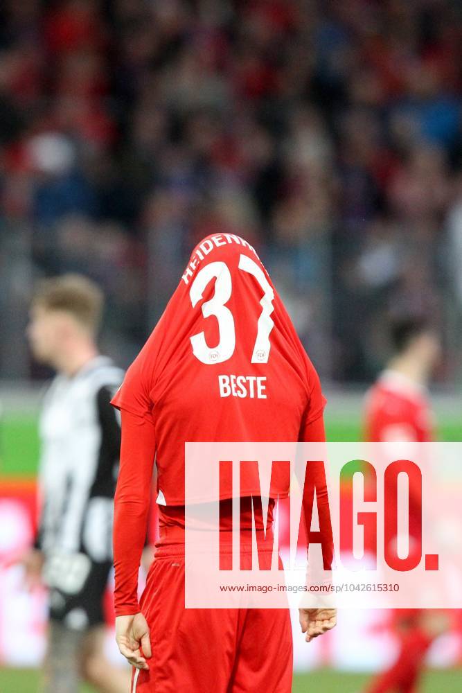 Jan-Niklas Beste (1. FC Heidenheim 1846) enttäuscht schauend, Enttäuschung, disappointed, Einzelbild, 16.03.2024, Heidenheim (Deutschland), Fussball, Bundesliga, 1.FC Heidenheim 1846 - Borussia Mönchengladbach, DFB DFL REGULATIONS PROHIBIT ANY USE OF PHOTOGRAPHS AS IMAGE SEQUENCES AND OR QUASI-VIDEO.