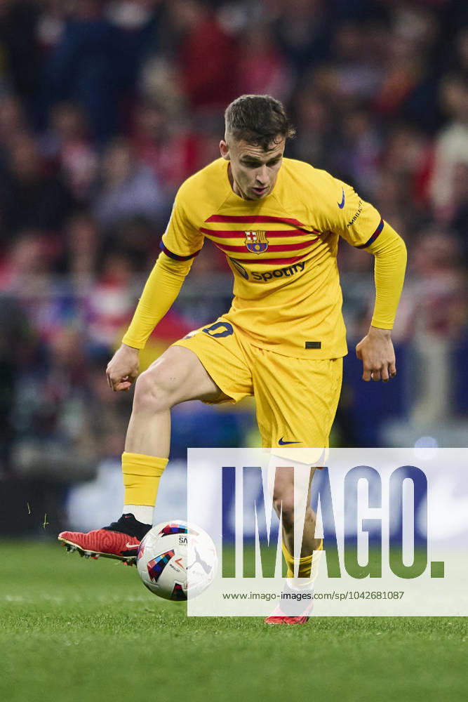 LaLiga EA Sports, Atletico de Madrid v FC Barcelona, Barca MADRID, SPAIN - MARCH 17: Marc Casado Defensive Midfield of FC Barcelona runs with the ball during the LaLiga EA Sports match between Club Atletico de Madrid and FC Barcelona at Civitas Metropolitano Stadium on March 17, 2024 in Madrid, Spain. (Photo By Francisco Macia Photo Players Images) Madrid Civitas Metropolitano Stadium Madrid Spain