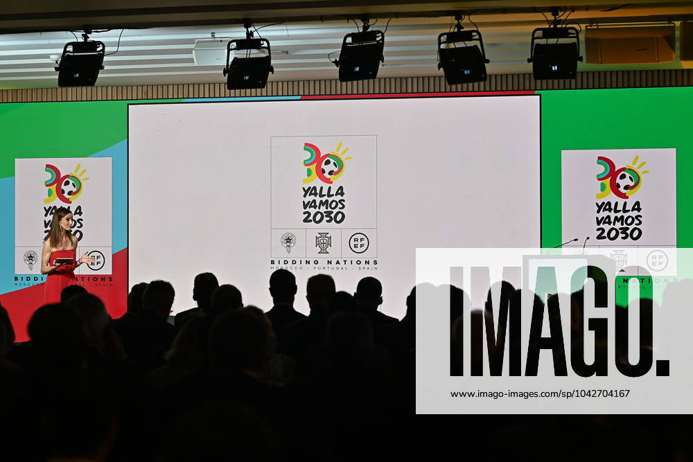 Lisboa, Portugal, Cidade do Futebol - Bewerbung um die FIFA Fussball-Weltmeisterschaft 2030, Symbolfoto, Symbolbild: LOGO YALLA VAMOS 2030
