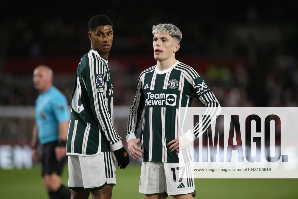 London, March 30th 2024: Marcus Rashford of Manchester United, ManU and Alejandro Garnacho of Manchester United make a wall defending free kick during the Premier League match between Brentford and Manchester United at The GTech Community Stadium on March 30th 2024 in London, England. (Pedro Soares SPP)