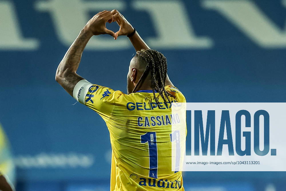 Estoril, Portugal, March 30th 2024: Cassiano (11 Estoril Praia) celebrates his goal in action during the Liga Portugal Betclic game between Estoril Praia v FC Porto at Estadio Antonio Coimbra da Mota, Estoril, Portugal (Joao Bravo SPP)