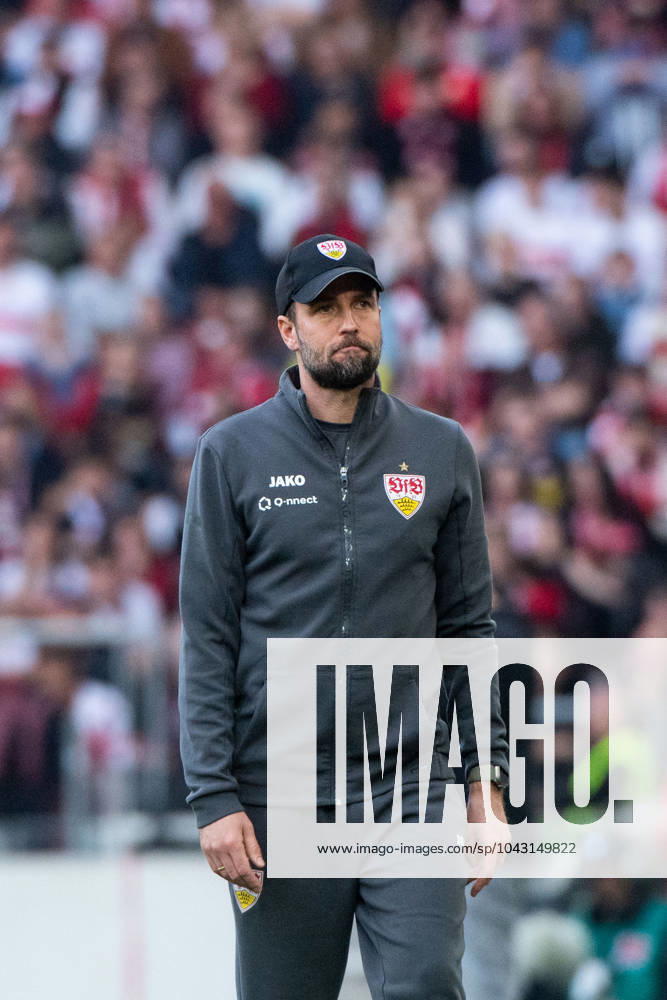 Sebastian Hoeneß (VfB Stuttgart, Trainer), GER, VfB Stuttgart (VFB) vs FC Heidenheim (FCH), Fussball Bundesliga, 27. Spieltag, Saison 2023 2024, 31.03.2024 DFB DFL regulations prohibit any use of photographs as image sequences and or quasi-video GER, VfB Stuttgart (VFB) vs FC Heidenheim (FCH), Fussball Bundesliga, 27. Spieltag, Saison 2023 2024, 31.03.2024 Muenchen