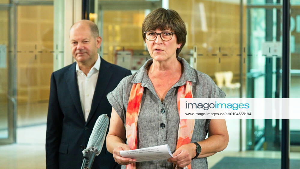 Berlin GER, Berlin, 14.09.20, SPD Pressekonferenz v.l. Olaf Scholz, Saskia Esken, SPD Pressekonferenz nach SPD-Praesidiums Sitzung, 14.09.2020,