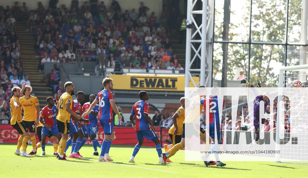 Crystal Palace v Wolverhampton Wanderers - Premier League - Selhurst Park September 3, 2023, London: London, England, 3rd September 2023. Hwang Hee-Chan of Wolverhampton Wanderers scores to make it 1-1 during the Premier League match at Selhurst Park, London. London