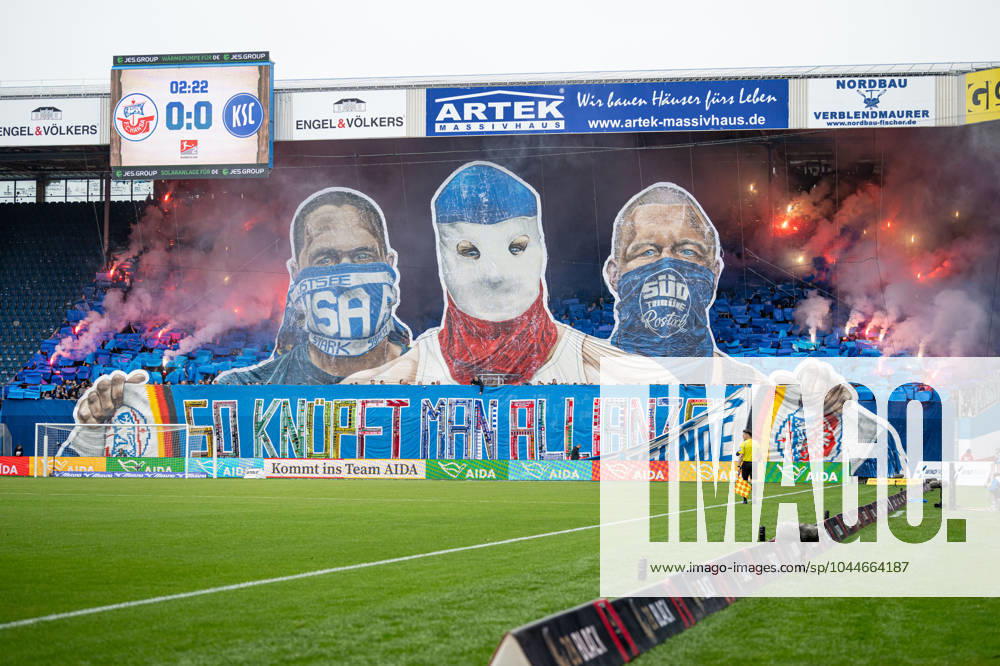 Rostock, Deutschland 04. Mai 2024: 2. BL - 2023 2024 - FC Hansa Rostock vs. Karlsruher SC Im Bild: Choreo auf der Südtribüne Tausend Feinde keine Freunde So knüpft man Allianzen DFL regulations prohibit any use of photographs as image sequences and or quasi-video.
