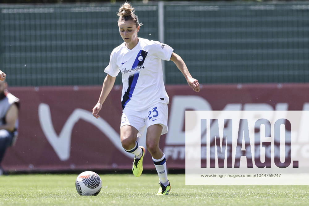 Serie A womens AS Roma vs Inter Lina Magull of Inter controls the ball during Serie A womens football match between AS Roma vs Inter at tre fontane stadium, Rome, May 5, 2024. ABPH6607