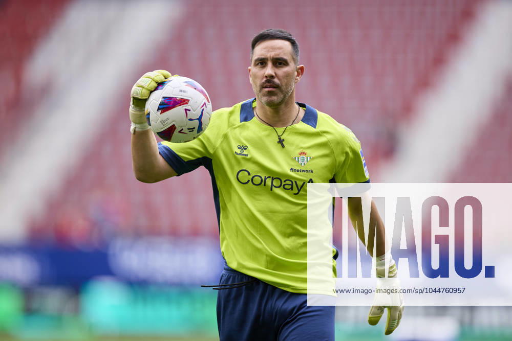 CA Osasuna v Real Betis Balompie - LaLiga EA Sports Claudio Bravo of Real Betis Balompie looks on prior to the LaLiga EA Sports match between CA Osasuna and Real Betis Balompie at El Sadar on May 5, 2024, in Pamplona, Spain. Pamplona El Sadar Navarra Spain RL_OSAvBET_00004