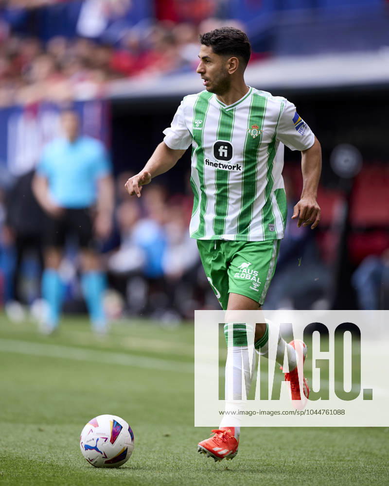 CA Osasuna v Real Betis Balompie - LaLiga EA Sports Ayoze Perez of Real Betis Balompie in action during the LaLiga EA Sports match between CA Osasuna and Real Betis Balompie at El Sadar on May 5, 2024, in Pamplona, Spain. Pamplona El Sadar Navarra Spain RL_OSAvBET_00051