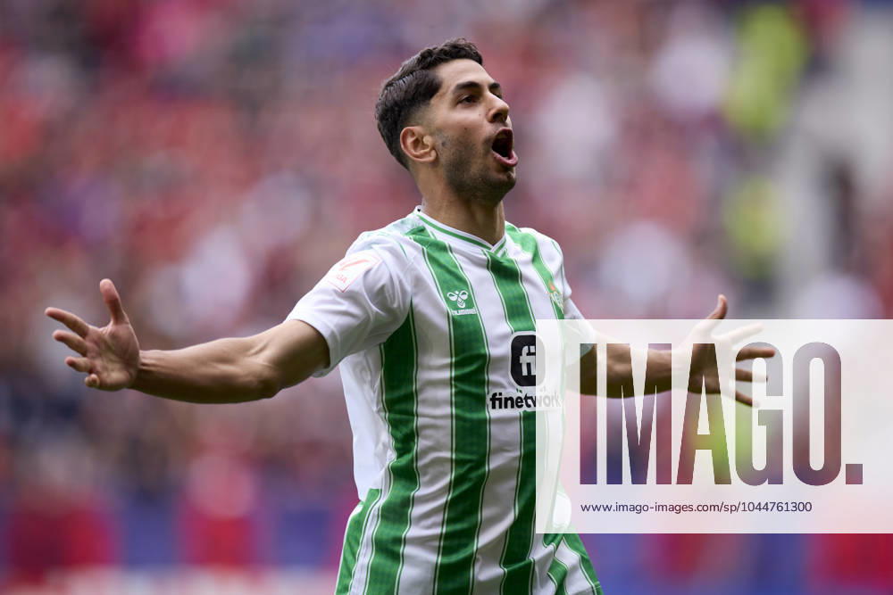 CA Osasuna v Real Betis Balompie - LaLiga EA Sports Ayoze Perez of Real Betis Balompie celebrates after scoring the team s first goal during the LaLiga EA Sports match between CA Osasuna and Real Betis Balompie at El Sadar on May 5, 2024, in Pamplona, Spain. Pamplona El Sadar Navarra Spain RL_OSAvBET_00069