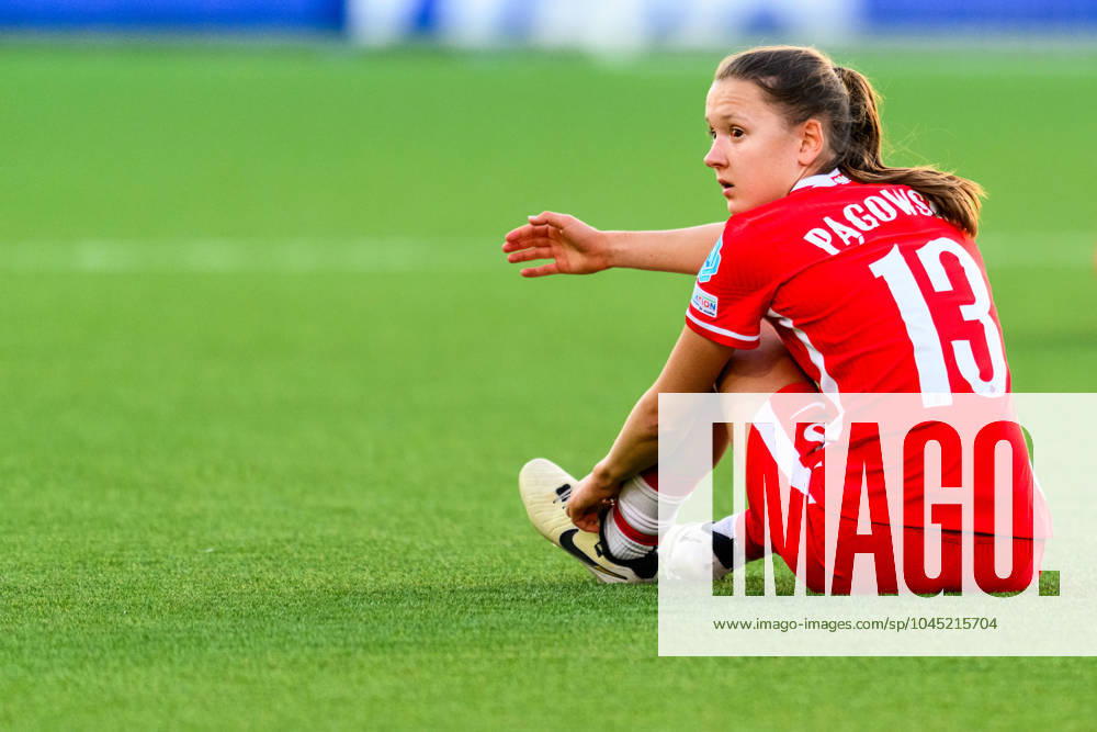 Zofia Pagowska of Poland looks dejected after the UEFA European Women?s Under-17 Championship semifinal match between England and Poland on May 15, 2024 in Malmö. Photo: Mathilda Ahlberg BILDBYRAN kod MA MA0664 fotboll football soccer fotball em U17, U 17 p17 UEFA EURO, EM, Europameisterschaft,Fussball under 17 england poland dam bbeng semifinal depp