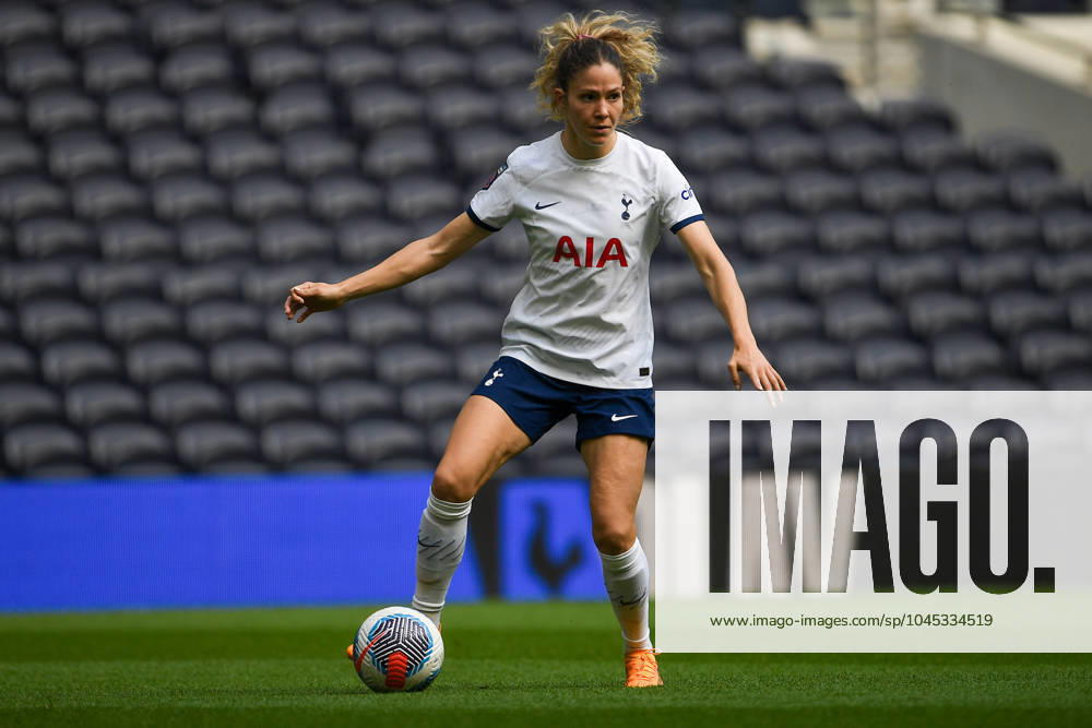 Tottenham Hotspur Women v West Ham United Women FA Women s Super League 18 05 2024. Tottenham Hotspur Women defender Luana Bühler (21) on the ball during the FA Women s Super League match between Tottenham Hotspur Women and West Ham United Women at Tottenham Hotspur Stadium, London, United Kingdom on 18 May 2024. Editorial use only DataCo restrictions apply See www.football-dataco.com ,