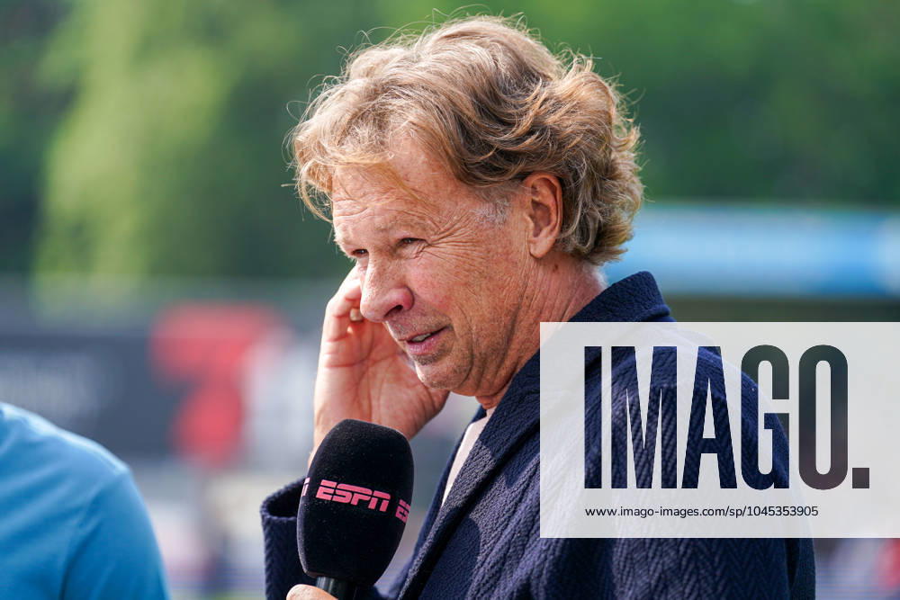 2024-05-18 FC Dordrecht v FC Emmen - Dutch Keuken Kampioen Divisie Promotion Relegation Play Offs DORDRECHT, NETHERLANDS - MAY 18: ESPN moderator Hans Kraay jr. during the Dutch Keuken Kampioen Divisie Promotion Relegation Play Offs match between FC Dordrecht and FC Emmen at M-Scores Stadion on May 18, 2024 in Dordrecht, Netherlands. (Photo by Joris Verwijst BSR Agency) Dordrecht Netherlands Content not available for redistribution in The Netherlands directly or indirectly through any third parties.