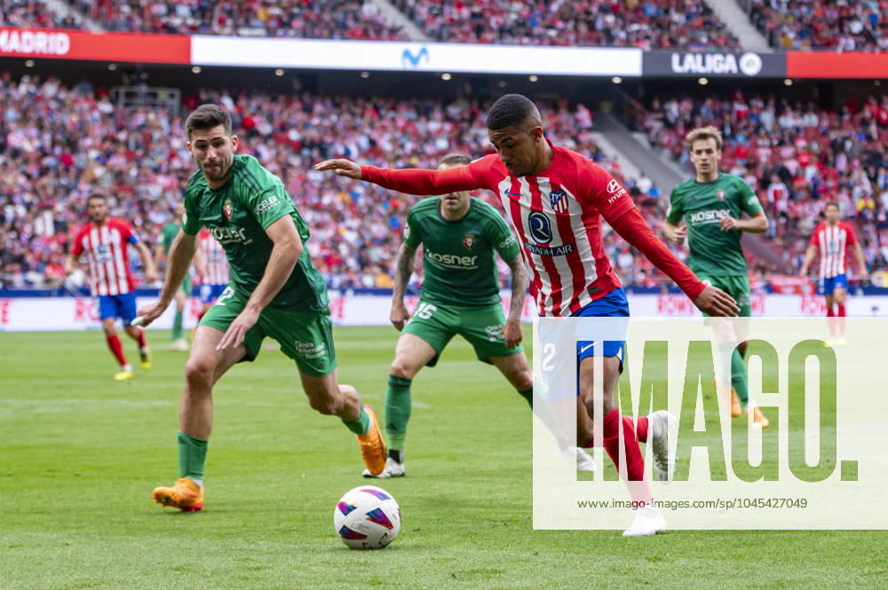 Atletico Madrid vs CA Osasuna - LaLiga EA Sports 2023 2024 Samuel Lino of Atletico Madrid (R) seen in action against Jesus Areso of CA Osasuna (L) during the La Liga EA Sports 2023 24 football match between Atletico Madrid vs CA Osasuna at Estadio Metropolitano on May 19, 2024 in Madrid, Spain. Madrid Estadio Metropolitano Madrid Spain