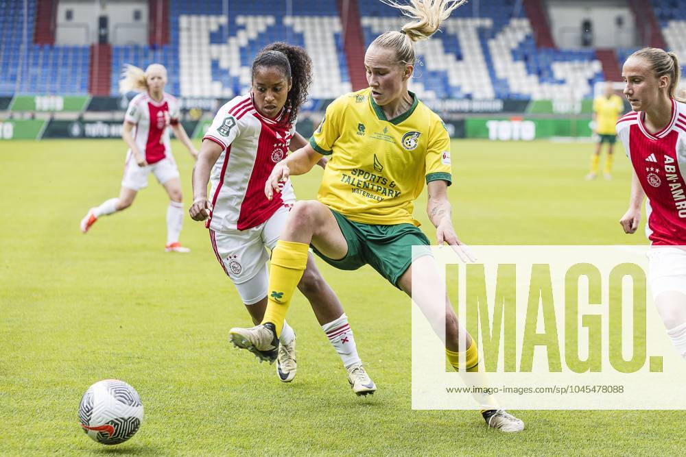 TILBURG - 20-05-2024. Koning Willem II stadium. Ajax - Fortuna Sittard (woman) cupfinal. Ajax player Ashleigh Weerden, Fortuna player Feli Delacauw. Ajax - Fortuna Sittard (woman) cupfinal x25300100x
