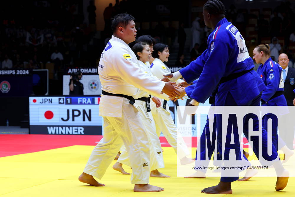 (L-R) Japan team group, Mannschaftsbild, Totale (JPN), France team group (FRA), MAY 24, 2024 -Judo : World Judo Championships Abu Dhabi 2024 Mixed teams Final match at Mubadala Arena, Abu Dhabi, UAE. Noxthirdxpartyxsales (254424228)