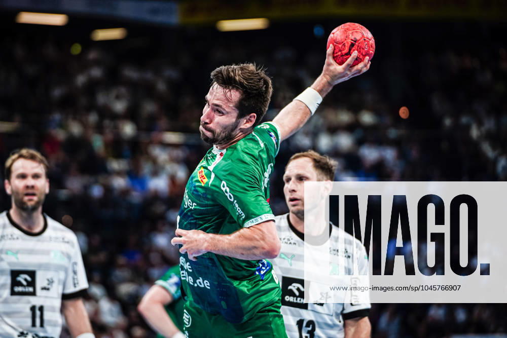Wurf Tor Lukas Binder (SC DHfK Leipzig, 11) GER, THW Kiel vs. SC DHfK Leipzig, Handball, Bundesliga, Spieltag 33, Saison 2023 2024, 29.05.2024 GER, THW Kiel vs. SC DHfK Leipzig, Handball, Bundesliga, Spieltag 33, Saison 2023 2024, 29.05.2024 Kiel