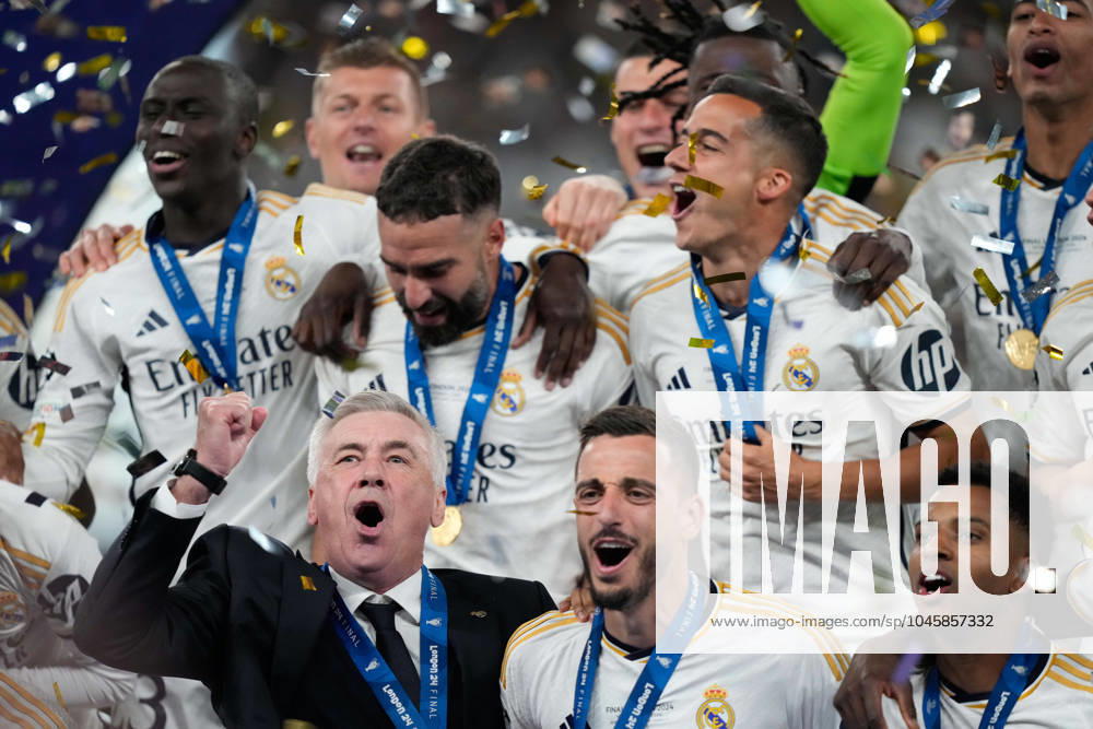 UEFA Champions League 2024 Final: Borussia Dortmund vs. Real Madrid Players lift up the trophy, as Real Madrid win their 15th Champions League title after the UEFA Champions League final match between Borussia Dortmund and Real Madrid on 1 June 2024, in London, United Kingdom London Wembley Stadium United Kingdom