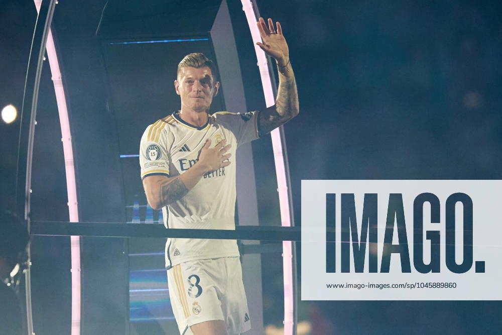 Toni Kroos of Real Madrid CF during celebrations at estadio Santiago Bernabeu after winning the UEFA Champions League Final on June 2, 2022 in Madrid, Spain.(Photo by: LGM Panoramic) FOOTBALL : Real Madrid CF Celebrates Winning The UEFA Champions League Final 2023 24- 02 06 2024 LGM Panoramic