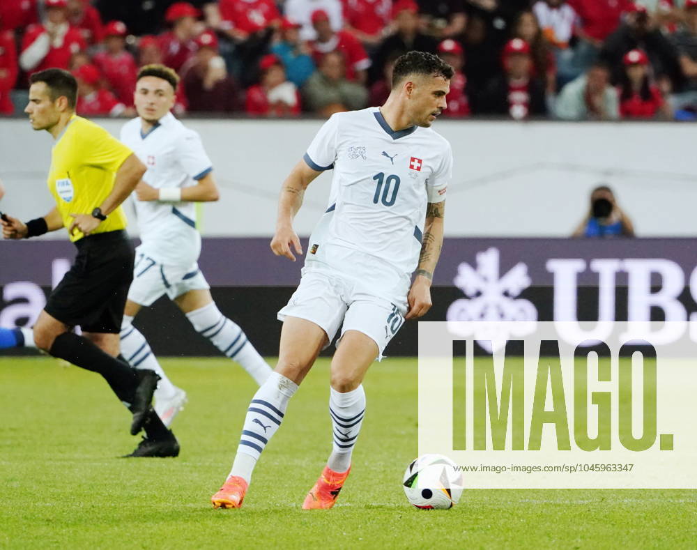 Anton Geisser 04.06.2024 Luzern.Schweiz. Fussball Laenderspiel Schweiz -Estland 4:0 .Bild : Granit Xhaka (SUI) Einzelbild Gestik Aktion