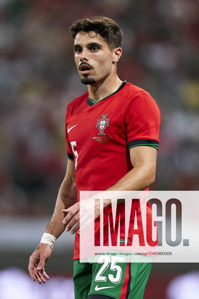 Portugal V Finland - International Friendly, Länderspiel, Nationalmannschaft Pedro Neto of Portugal is looking on during the international friendly match between Portugal and Finland at Jose Alvalade Stadium in Lisbon, Portugal, on June 04, 2024. Lisbon Portugal