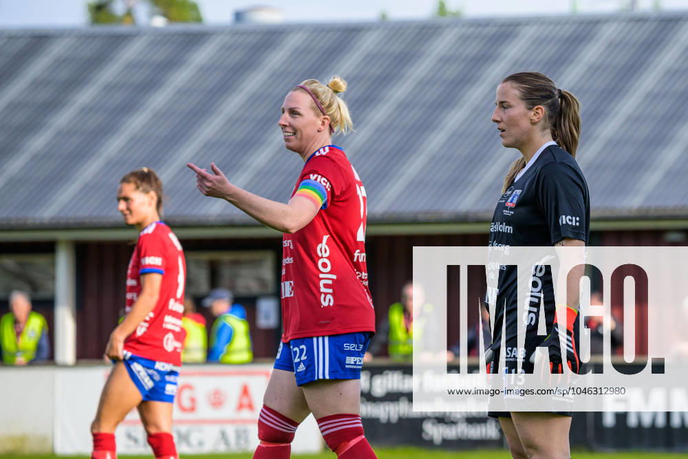 Vittsjös Elisabet Klinga, Sandra Lynn och malvakt Elin Vaughan deppar efter 0-1 under fotbollsmatchen i Damallsvenskan mellan Vittsjö och Hammarby den 13 juni 2024 i Vittsjö.