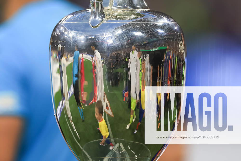 Germany v Scotland: Group A - UEFA EURO, EM, Europameisterschaft,Fussball 2024 The Germany team is being reflected in the European Championship, EM, Europameisterschaft trophy before the UEFA European Championship Group A match between Germany and Scotland at Allianz Arena in Munich, Germany, on June 14, 2024.