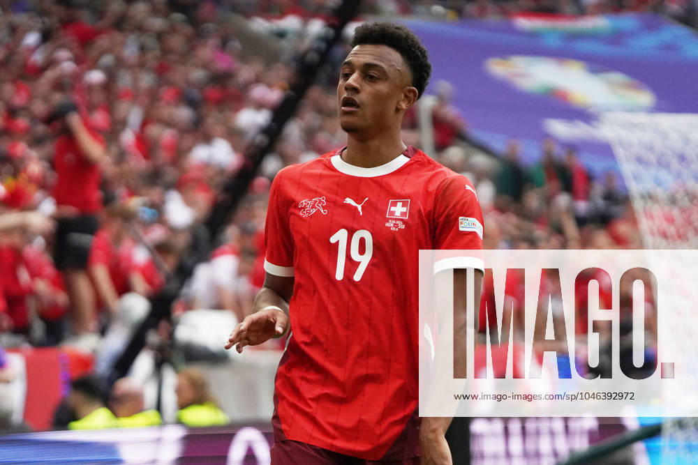 Fussball, UEFA EURO, EM, Europameisterschaft,Fussball 2024, EM 2024, Gruppenphase, Gruppe A, Ungarn-Schweiz Köln Stadion Dan Ndoye Schweiz ,Aktion, Einzelbild