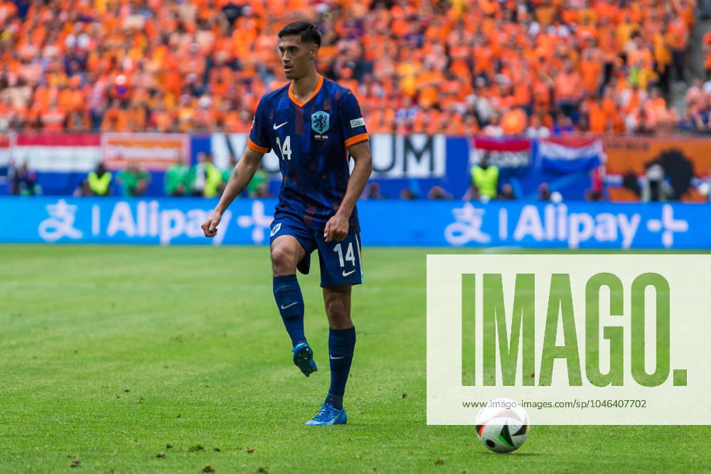 Poland v Netherlands: Group D - UEFA EURO, EM, Europameisterschaft,Fussball 2024 Tijjani Reijnders (NED) is playing during the Poland vs Netherlands match UEFA Euro 2024 in Hamburg, Germany, on June 16, 2024. Hamburg Germany