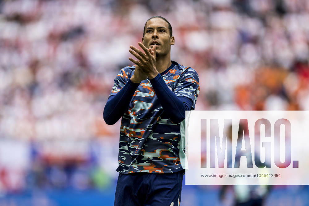 Poland v Netherlands, UEFA EURO, EM, Europameisterschaft,Fussball 2024, Hamburg, Germany Hamburg, Germany. 16th, June 2024. Virgil van Dijk of the Netherlands is warming up before the UEFA Euro 2024 match in Group D between Poland and the Netherlands at Volksparkstadion in Hamburg. Hamburg Germany