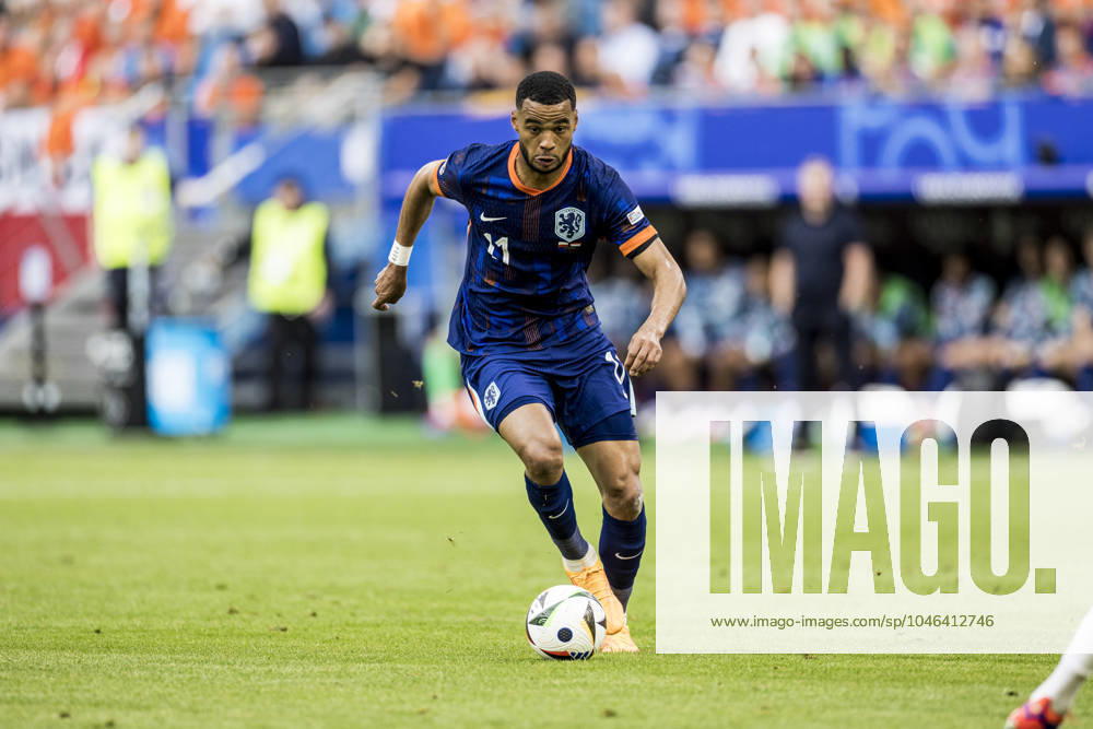 Poland v Netherlands, UEFA EURO, EM, Europameisterschaft,Fussball 2024, Hamburg, Germany Hamburg, Germany. 16th, June 2024. Cody Gakpo (11) of the Netherlands seen the moment before he equalises for 1-1 during the UEFA Euro 2024 match in Group D between Poland and the Netherlands at Volksparkstadion in Hamburg. Hamburg Germany