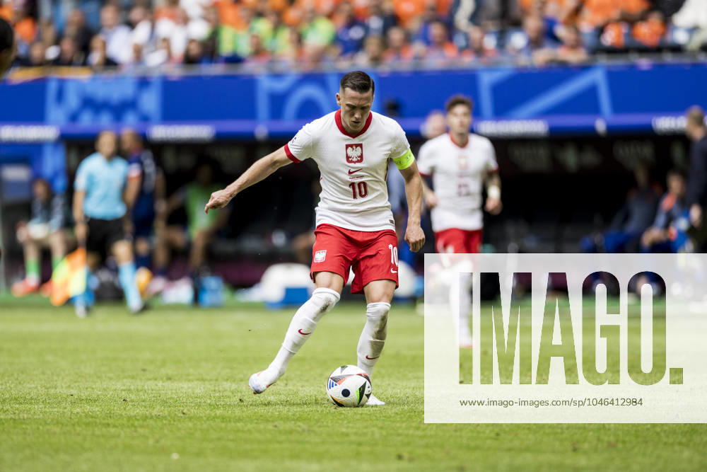 Poland v Netherlands, UEFA EURO, EM, Europameisterschaft,Fussball 2024, Hamburg, Germany Hamburg, Germany. 16th, June 2024. Piotr Zielinski (10) of Poland seen during the UEFA Euro 2024 match in Group D between Poland and the Netherlands at Volksparkstadion in Hamburg. Hamburg Germany