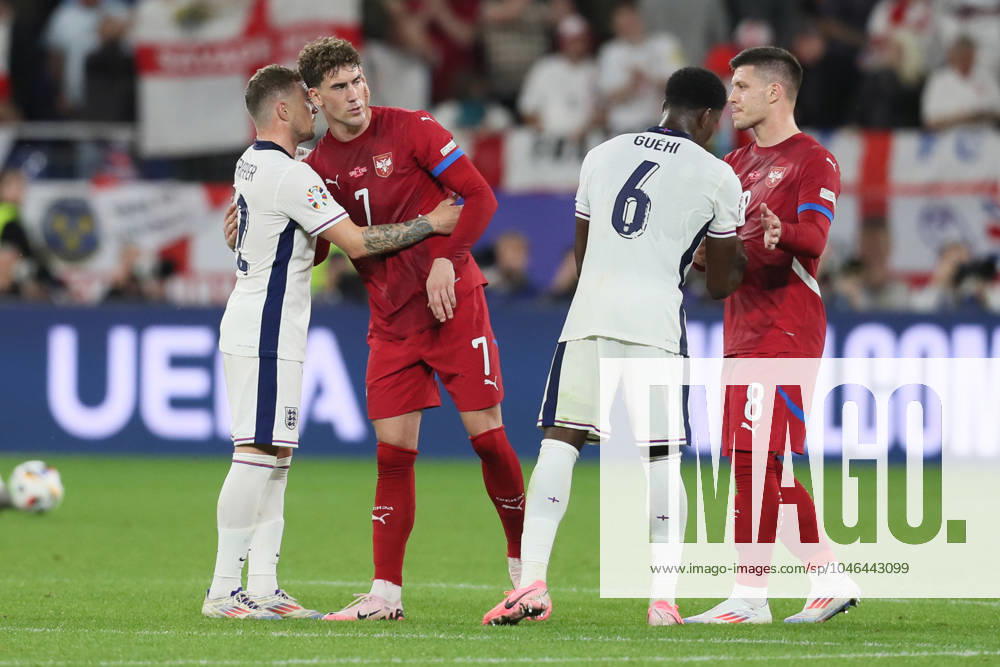 SERBIA vs ENGLAND DUSAN VLAHOVIC fudbaler reprezentacije Srbije na utakmici UEFA Evropskog prvenstva 2024 godine protiv KIERAN TRIPPIER Kjeran Tripije iz Engleske na stadionu AufSalke arena, Gelzenkirhen, 16.06.2024. godine Foto: Fudbal, Reprezentacija, Srbija, UEFA Evropsko prvenstvo, EURO 2024, Engleska FOOTBALL, SERBIA, UEFA European Championship, EM, Europameisterschaft EURO 2024, ENGLAND Gelsenkirchen Arena AufSchalke stadion Germany