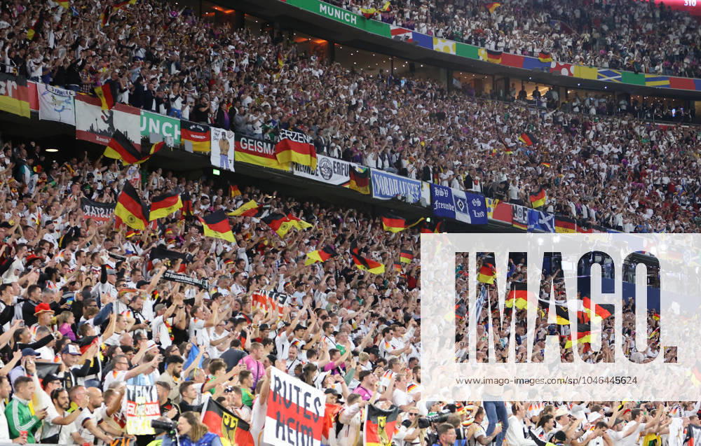 Fussball, Herren, UEFA Europameisterschaft 2024, Eröffnungsspiel, Gruppe A, Deutschland - Schottland, Die Fankurve der deutschen Nationalmannschaft München Allianz Arena Bayern Deutschland (DE)