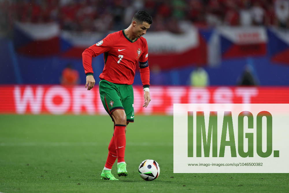 Leipzig Stadium Leipzig, Tuesday, June 18, 2024 UEFA EURO, EM, Europameisterschaft,Fussball 2024 Germany, Group F stage Matchday 1 Group F Portugal - Czechia, Cristiano Ronaldo (Portugal) am Ball, Freisteller, Einzelbild, Ganzkörper, Aktion, Action, Spielszene