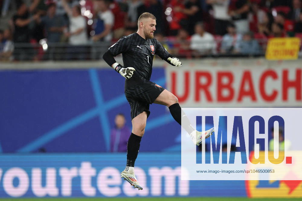 Leipzig Stadium Leipzig, Tuesday, June 18, 2024 UEFA EURO, EM, Europameisterschaft,Fussball 2024 Germany, Group F stage Matchday 1 Group F Portugal - Czechia, goalkeeper, Torwart Jindrich Stanek (Czechia) Torjubel, Goal celebration, celebrate the goal